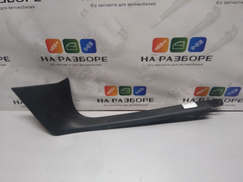 Накладка на порог внутренняя правая задняя SKODA OCTAVIA A5 1Z5867766C  купить Б/У id20341
